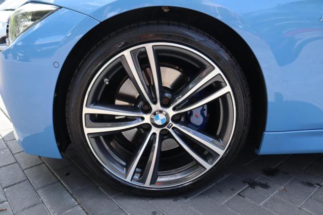 BMW 3-serie Touring 318i High Executive M-Sport/ Individual /Pano /Prof Navi 