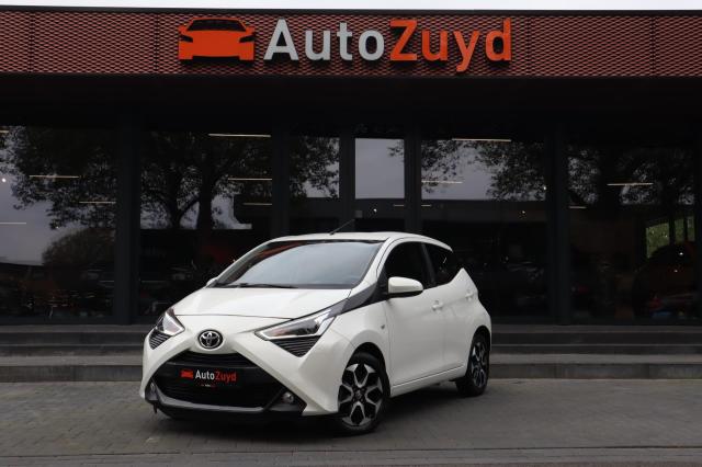 Toyota Aygo 1.0 VVT-i x-play Camera / Airco / DAB / CarPlay 