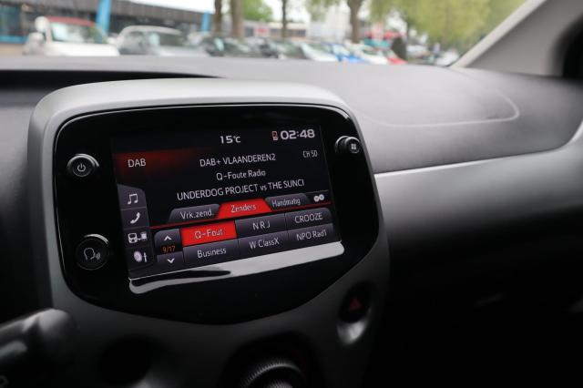 Toyota Aygo 1.0 VVT-i x-play Camera / Airco / DAB / CarPlay 