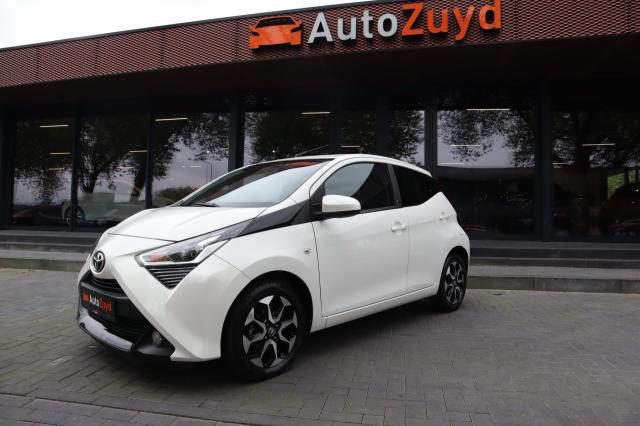 Toyota Aygo 1.0 VVT-i x-play Camera / Airco / DAB / CarPlay 