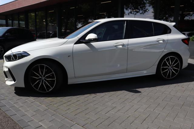 BMW 1-serie 118i Executive M Sport/ Virtual / DAB / CarPlay / FABRIEKSGARANTIE TOT 02-05-2025 