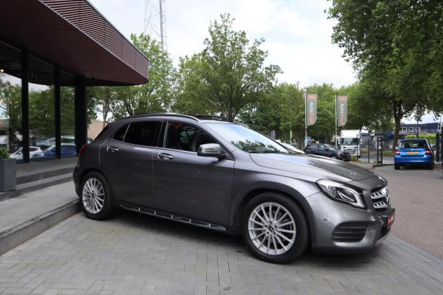 Mercedes-Benz GLA-klasse 250 Premium Plus AMG Styling Navi / Camera / Pano / Afn. Trekhaak 