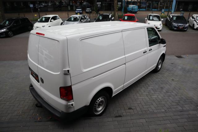 Volkswagen Transporter 2.0 TDI L2H1 T6 150pk Airco / Bluetooth / Radio / Prijs inclusief BTW € 26.611,53 