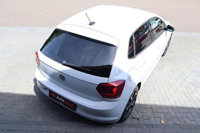 Volkswagen Polo 1.0 TSI Beats Edition Airco / CarPlay / Camera / Beats Audio / Parelmoer 