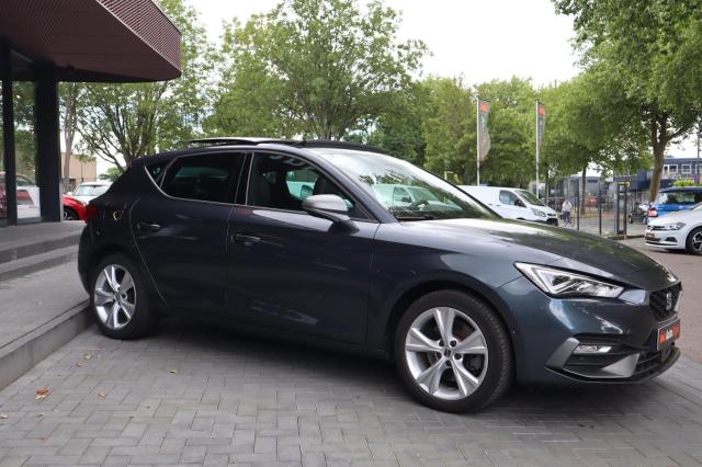 SEAT Leon 1.4 TSI eHybrid PHEV FR Navi / Clima / Camera / DAB / Pano 